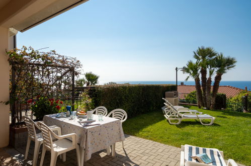 Photo 7 - Appartement de 2 chambres à Cipressa avec piscine et vues à la mer