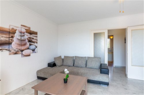 Foto 10 - Appartamento con 2 camere da letto a Fréjus con vista mare