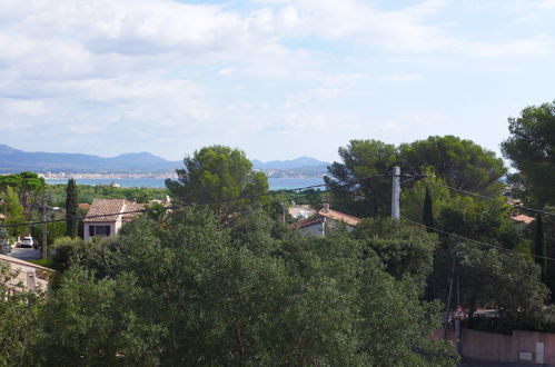 Photo 22 - Appartement de 2 chambres à Fréjus avec vues à la mer