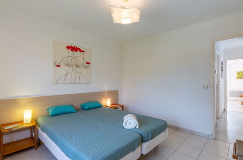 Foto 16 - Apartamento de 2 quartos em Fréjus com jardim