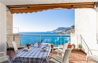 Foto 3 - Appartamento con 2 camere da letto a Roquebrune-Cap-Martin con piscina e vista mare