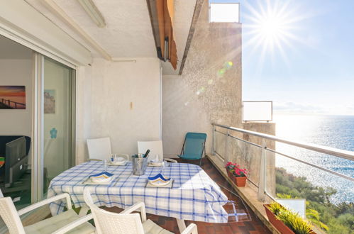 Foto 16 - Appartamento con 2 camere da letto a Roquebrune-Cap-Martin con piscina e vista mare