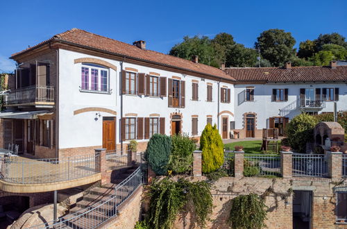 Photo 24 - 3 bedroom Apartment in Cossombrato with swimming pool and garden