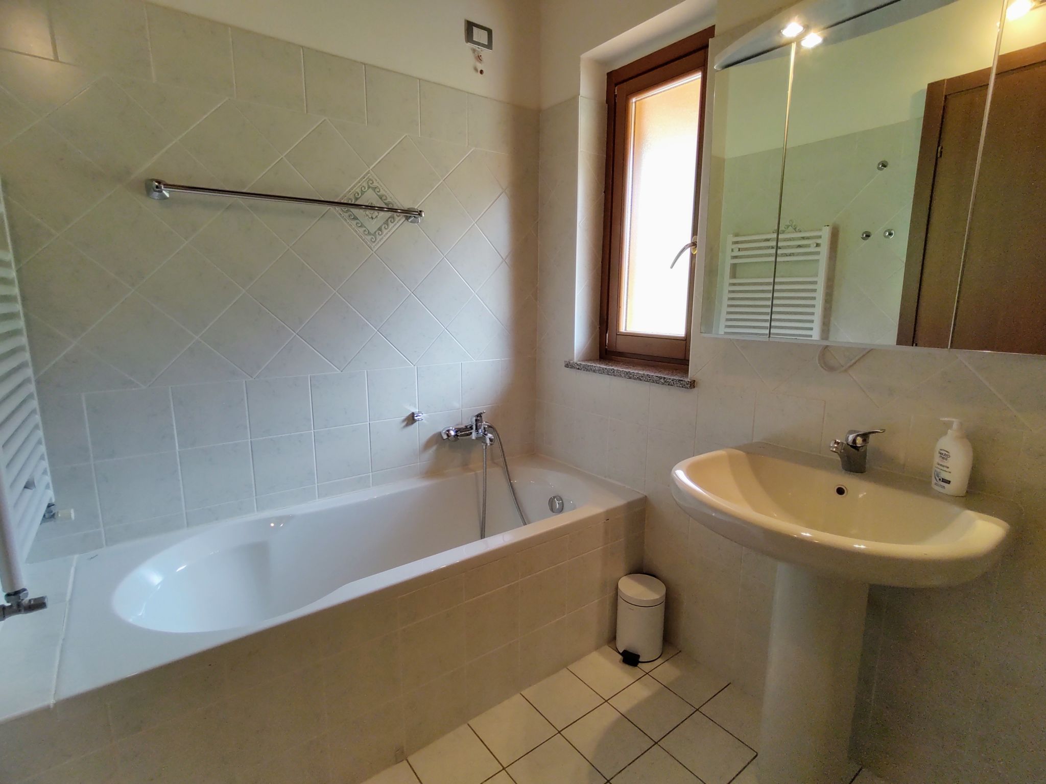Photo 20 - 2 bedroom Apartment in Porto Valtravaglia with swimming pool and mountain view