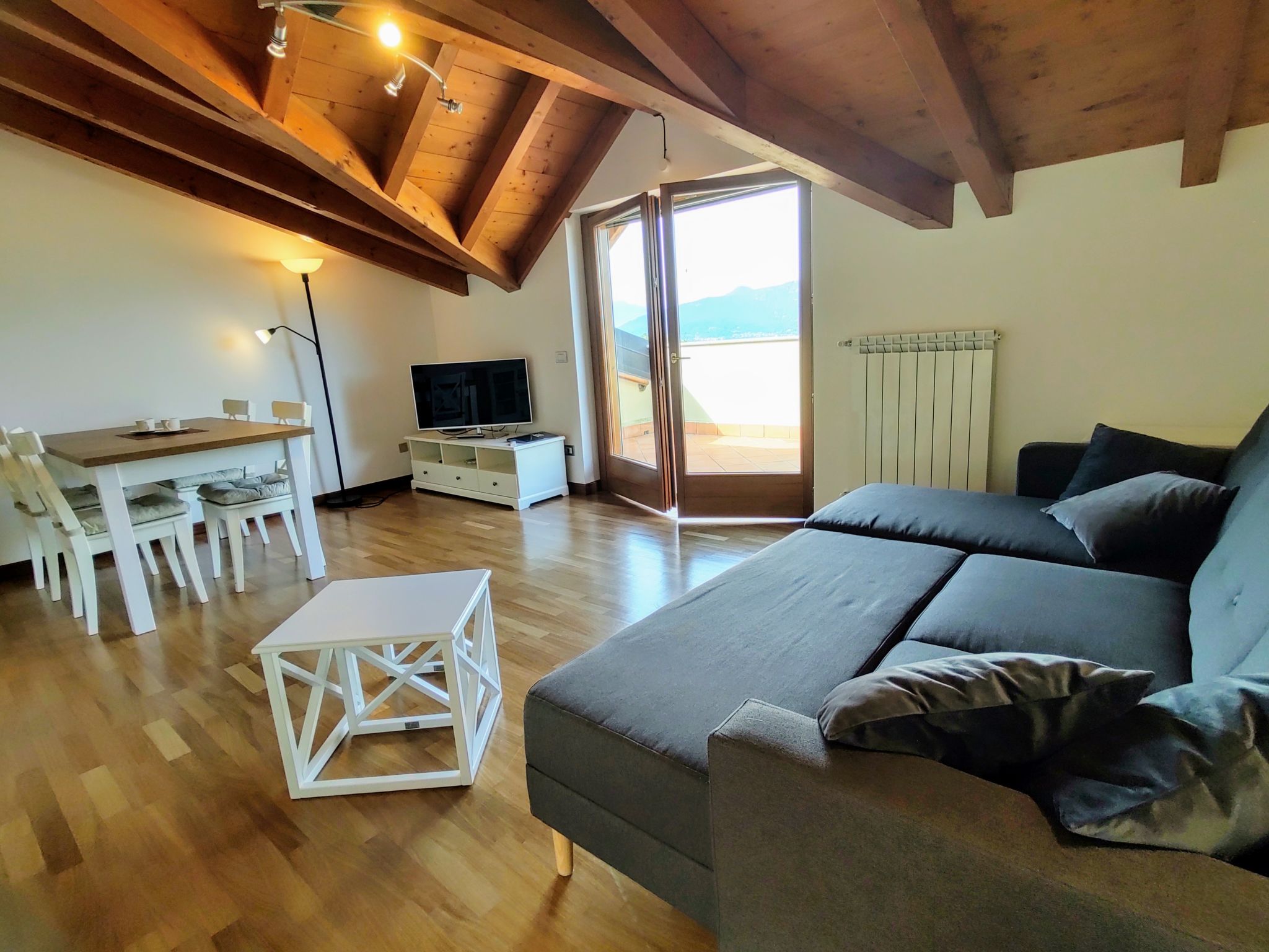 Photo 7 - 2 bedroom Apartment in Porto Valtravaglia with swimming pool and mountain view