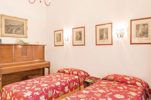 Foto 18 - Appartamento con 3 camere da letto a Firenze con terrazza