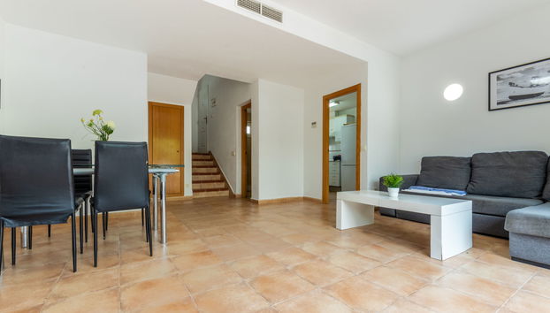 Haus mit 4 Schlafzimmern in Salou mit schwimmbad und garten - Foto 3