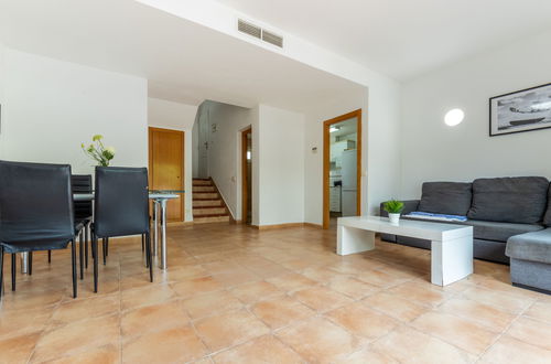 Photo 3 - 3 bedroom House in Salou with swimming pool and garden