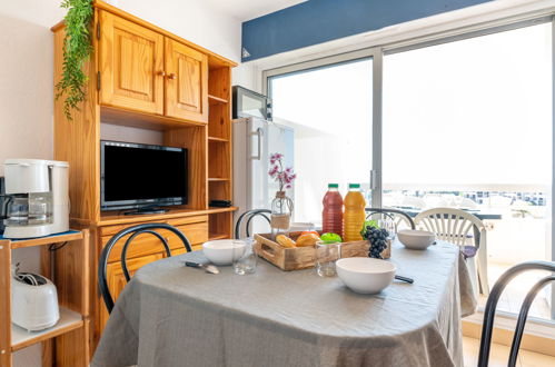 Foto 3 - Apartamento de 1 habitación en Canet-en-Roussillon con terraza y vistas al mar