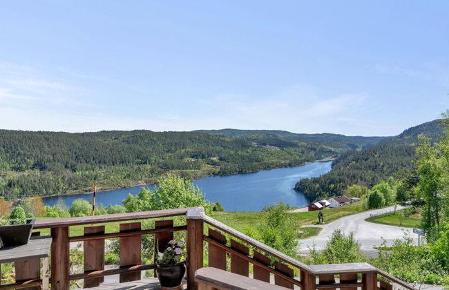 Casa de 4 quartos em Fossdal com jardim e terraço - Foto 5