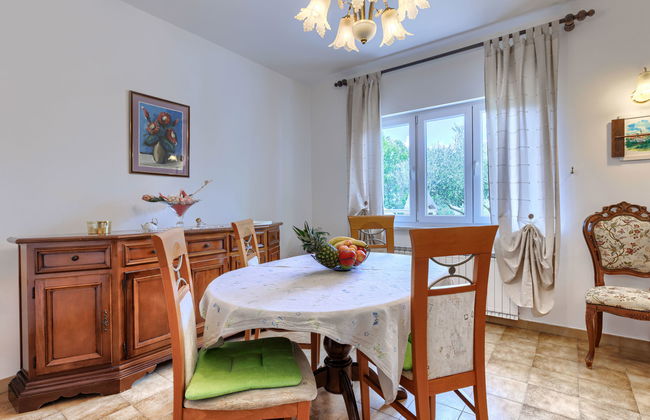 Apartamento de 2 quartos em Labin com piscina privada e jardim - Foto 6
