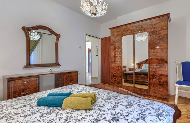 Apartamento de 2 quartos em Labin com piscina privada e jardim - Foto 19