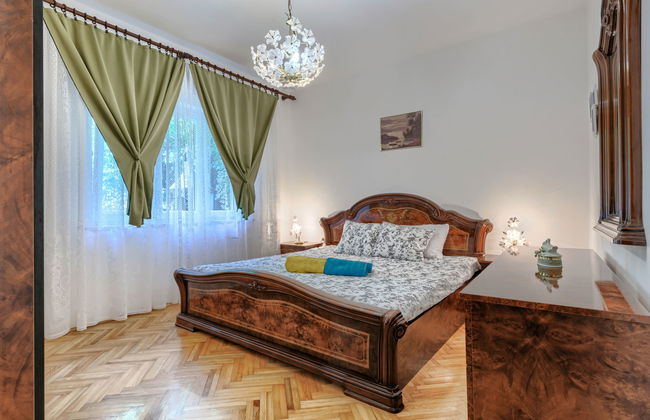 Apartamento de 2 quartos em Labin com piscina privada e jardim - Foto 17