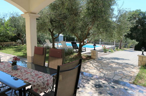 Photo 14 - 2 bedroom Apartment in Labin with private pool and garden