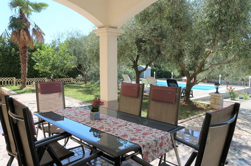 Photo 4 - 2 bedroom Apartment in Labin with private pool and garden
