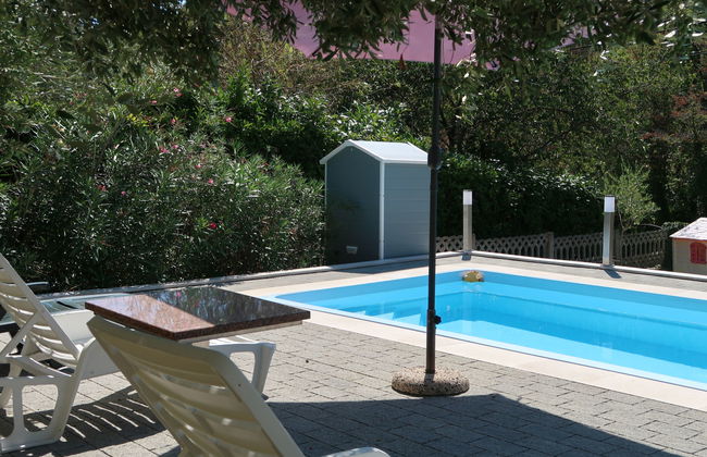 Apartamento de 2 quartos em Labin com piscina privada e jardim - Foto 41