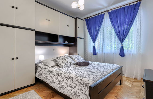Apartamento de 2 quartos em Labin com piscina privada e jardim - Foto 26