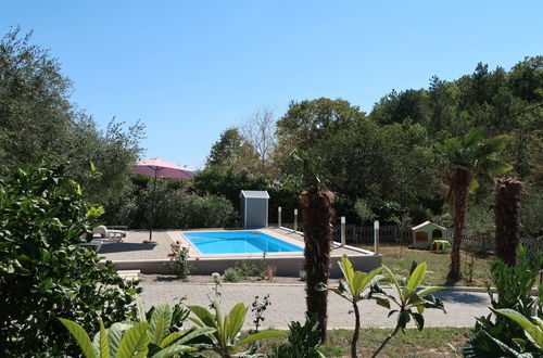 Photo 25 - 2 bedroom Apartment in Labin with private pool and garden