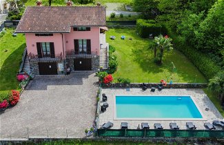 Foto 1 - Casa de 2 habitaciones en Colico con piscina y vistas a la montaña