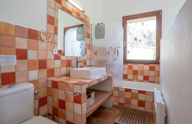 Casa de 5 quartos em La Môle com piscina privada e jardim - Foto 19