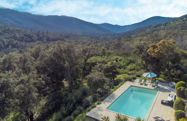 Casa de 5 quartos em La Môle com piscina privada e jardim - Foto 43