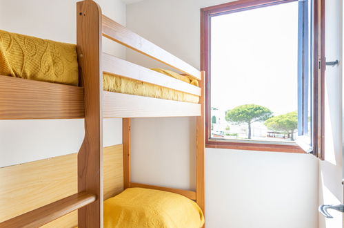 Foto 12 - Appartamento con 2 camere da letto a Le Grau-du-Roi con terrazza