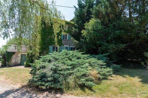 Photo 31 - 4 bedroom House in Bourg-Archambault with private pool and garden