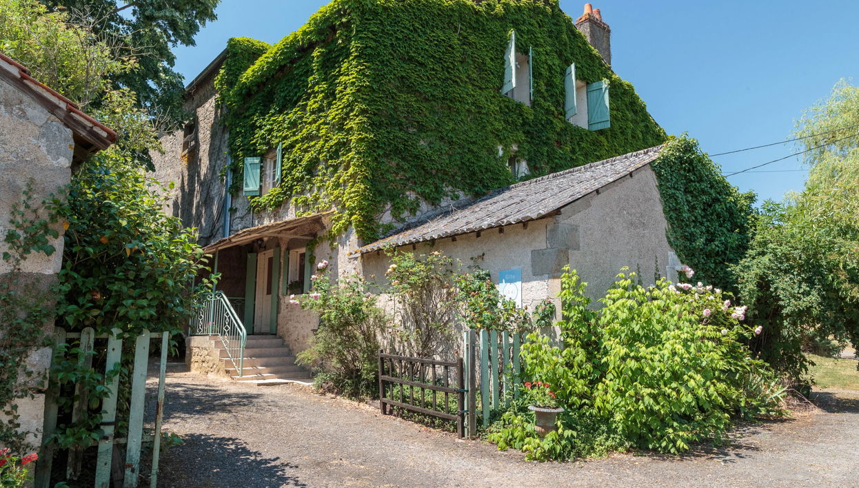 Casa de 5 quartos em Bourg-Archambault com piscina privada e jardim - Foto 1