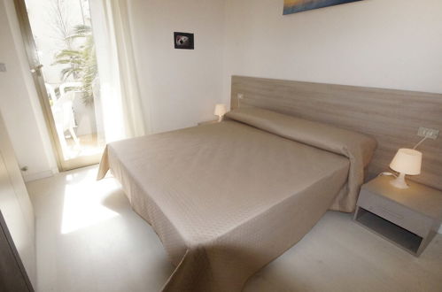 Foto 14 - Apartamento de 1 quarto em San Benedetto del Tronto com jardim