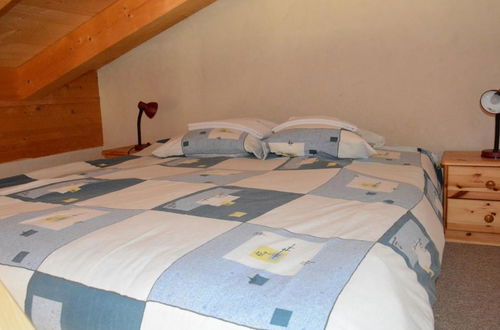 Foto 9 - Appartamento con 2 camere da letto a Saanen