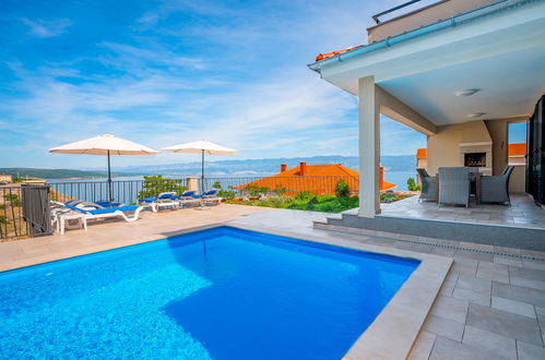 Photo 10 - Maison de 3 chambres à Vrbnik avec piscine privée et jardin