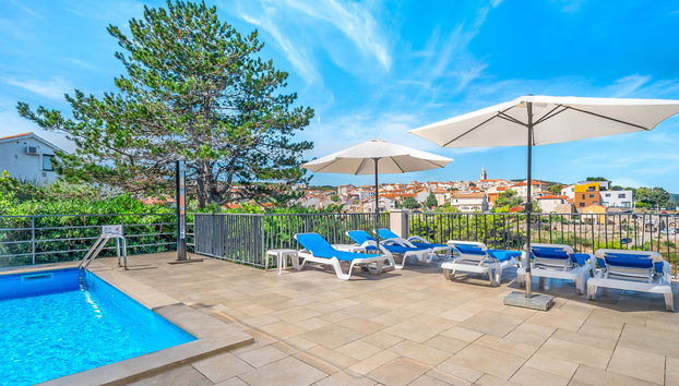 Maison de 4 chambres à Vrbnik avec piscine privée et jardin - Photo 4