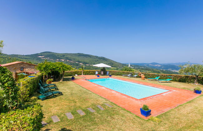 4 bedroom Apartment in Castelnuovo di Val di Cecina with swimming pool and garden - Photo 40