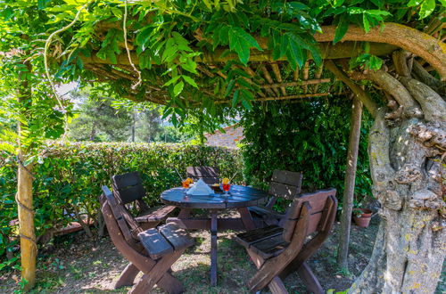 Foto 45 - Apartment mit 3 Schlafzimmern in Castelnuovo di Val di Cecina mit schwimmbad und garten