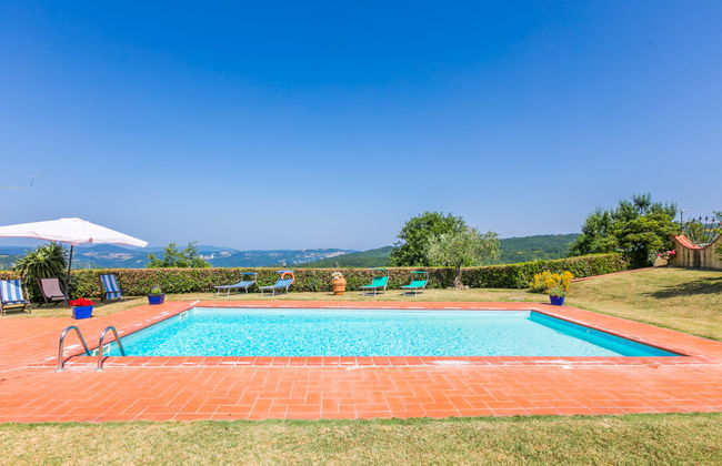 4 bedroom Apartment in Castelnuovo di Val di Cecina with swimming pool and garden - Photo 28