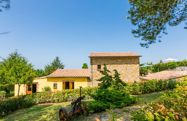 4 bedroom Apartment in Castelnuovo di Val di Cecina with swimming pool and garden - Photo 48