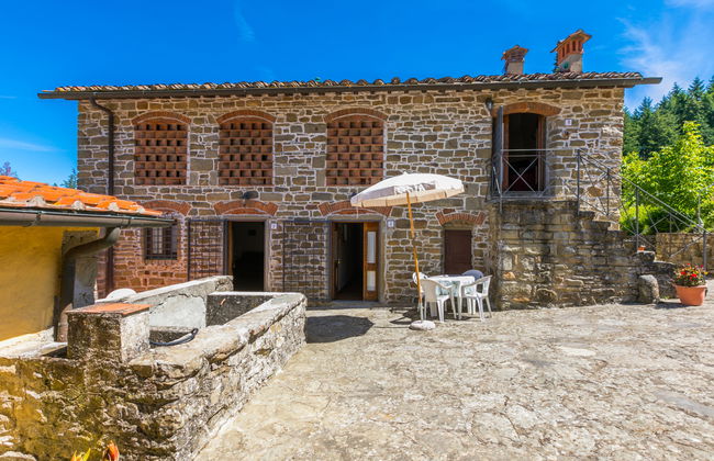 Apartamento de 2 quartos em Pelago com piscina e jardim - Foto 28