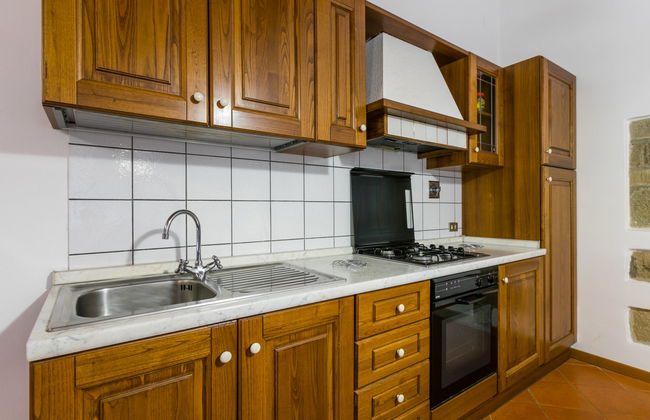 Apartamento de 2 quartos em Pelago com piscina e jardim - Foto 14