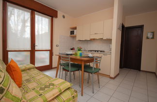 Foto 3 - Apartamento de 1 habitación en Lignano Sabbiadoro con jardín