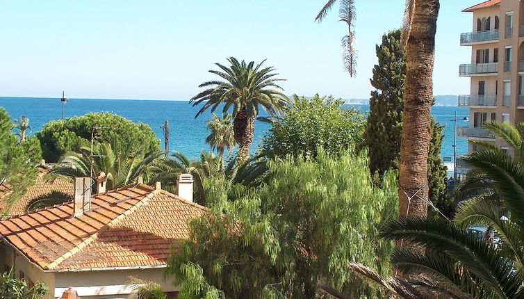 Foto 1 - Apartamento en Le Lavandou con vistas al mar