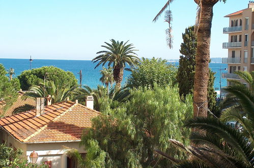 Photo 1 - Apartment in Le Lavandou with sea view