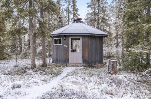 Foto 17 - Casa de 1 habitación en Kuusamo con sauna y vistas a la montaña