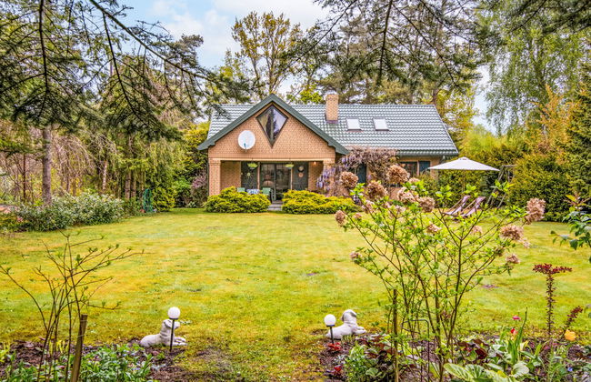 Casa de 4 quartos em Ustka (Gmina) com jardim e terraço - Foto 1