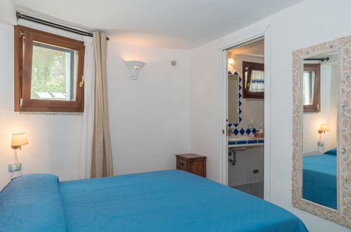 Foto 15 - Casa con 5 camere da letto a San Teodoro con piscina privata e vista mare