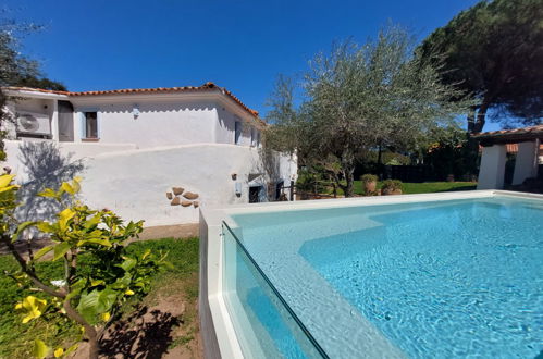 Foto 42 - Casa con 5 camere da letto a San Teodoro con piscina privata e giardino