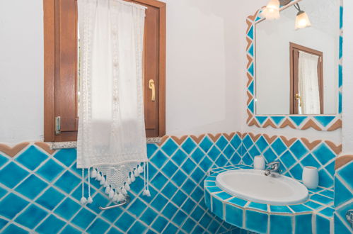 Foto 34 - Casa de 5 quartos em San Teodoro com piscina privada e jardim