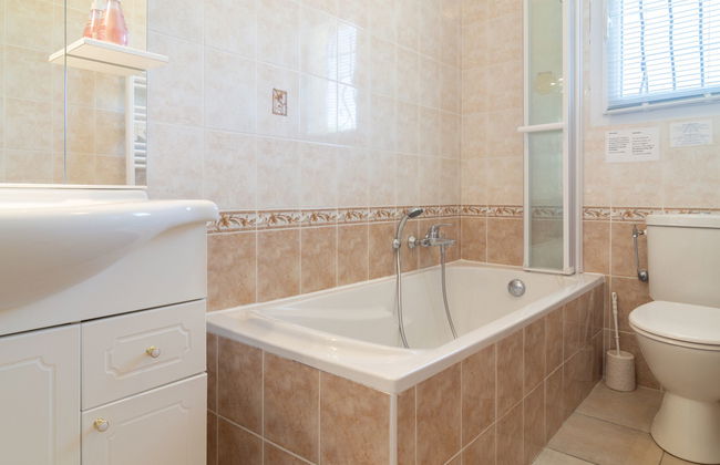 Casa de 4 quartos em Lorgues com piscina privada e terraço - Foto 21
