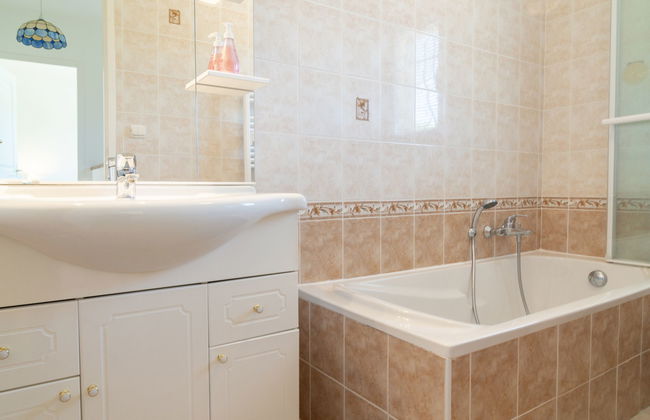 Casa de 4 quartos em Lorgues com piscina privada e terraço - Foto 25