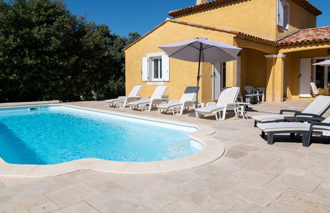 Casa de 4 quartos em Lorgues com piscina privada e terraço - Foto 1