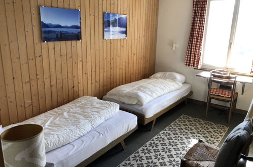 Foto 27 - Apartment mit 4 Schlafzimmern in Saanen